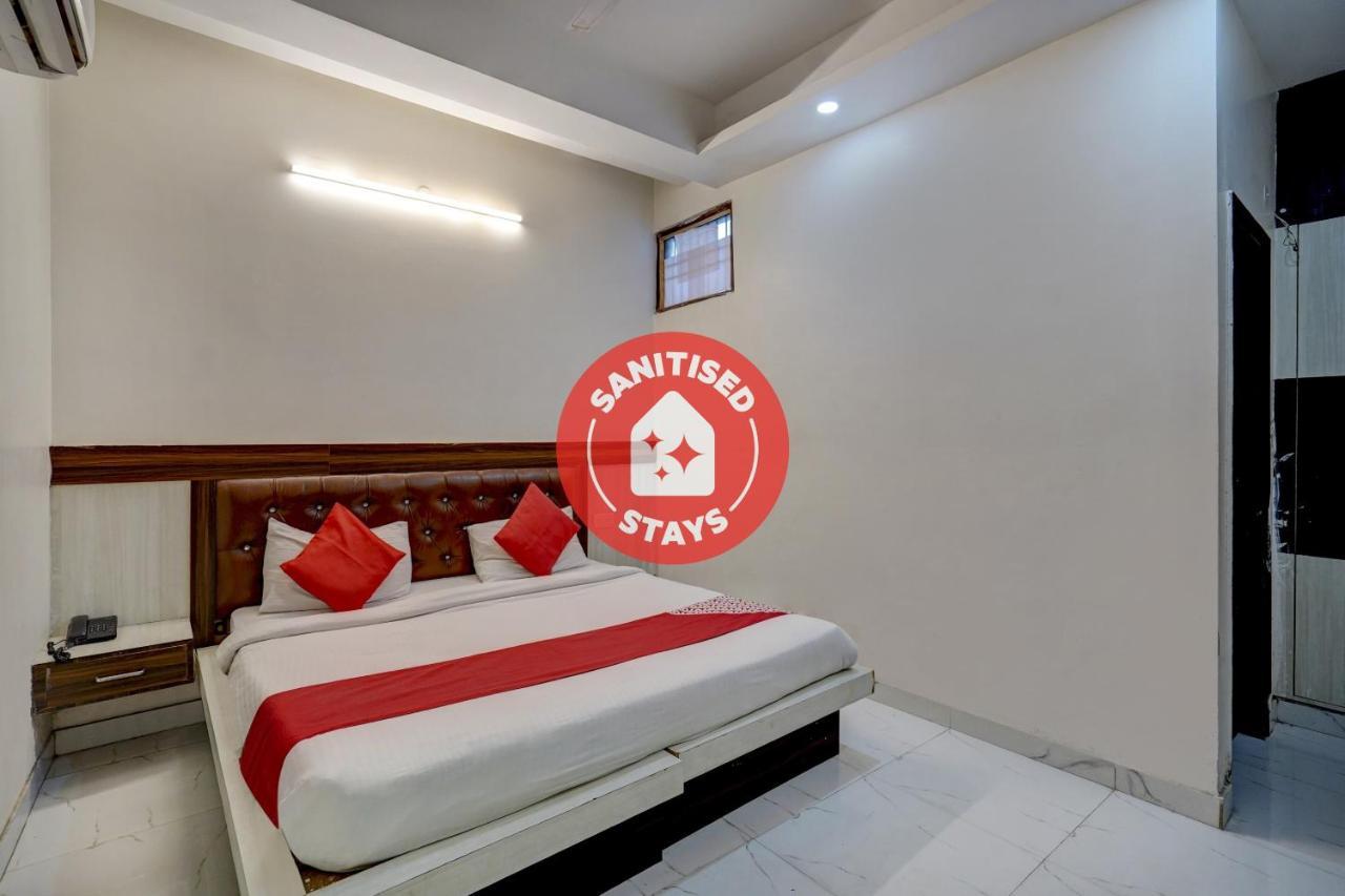 Oyo 78981 The Diamond Nest โนอิดา ภายนอก รูปภาพ