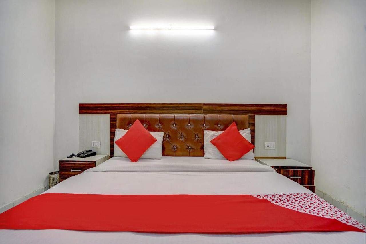 Oyo 78981 The Diamond Nest โนอิดา ภายนอก รูปภาพ