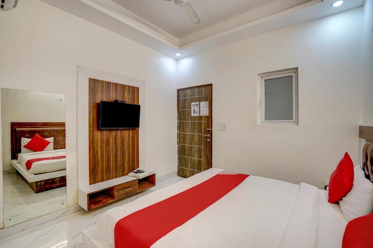 Oyo 78981 The Diamond Nest โนอิดา ภายนอก รูปภาพ